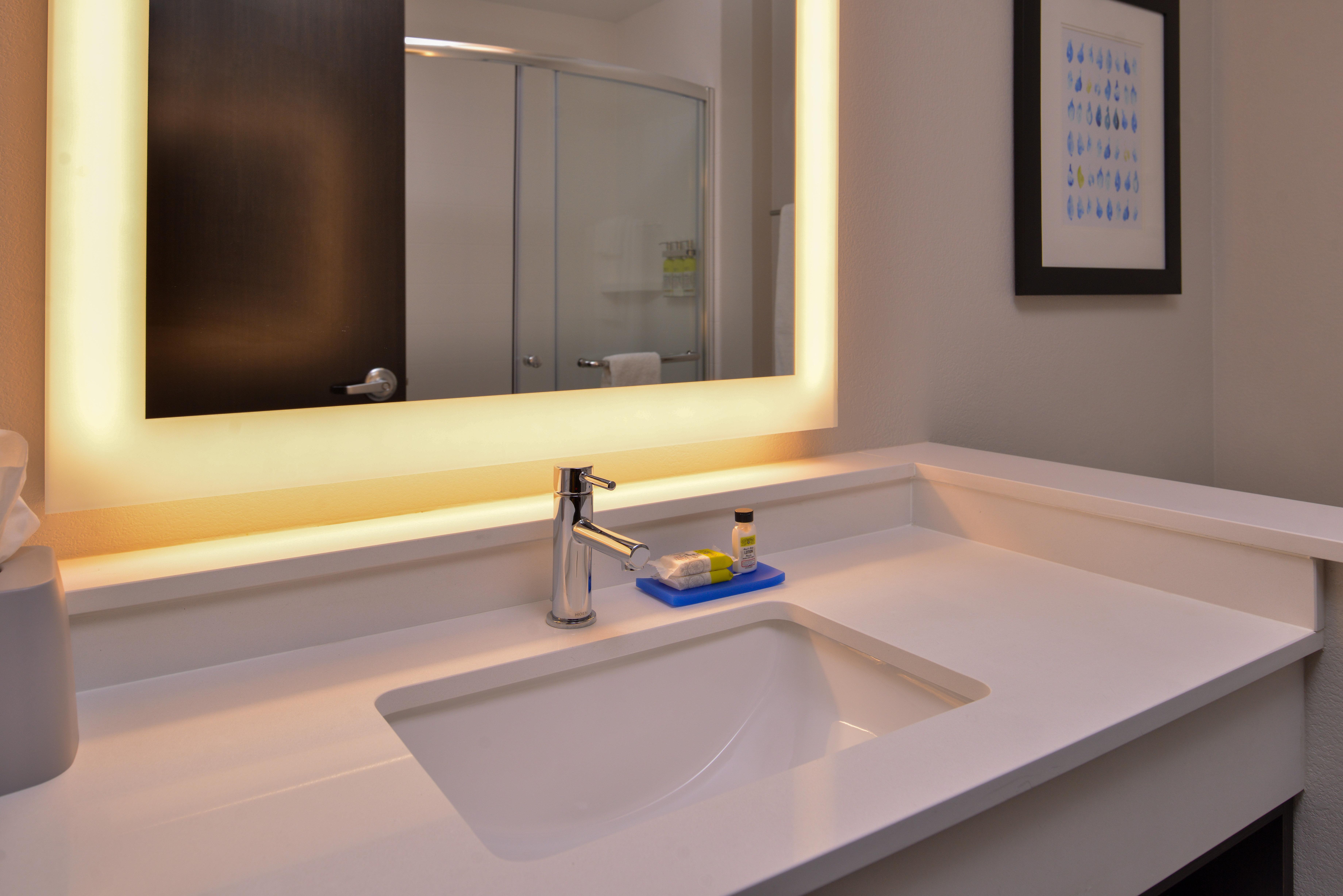 Holiday Inn Express & Suites - Olathe West By Ihg Екстер'єр фото