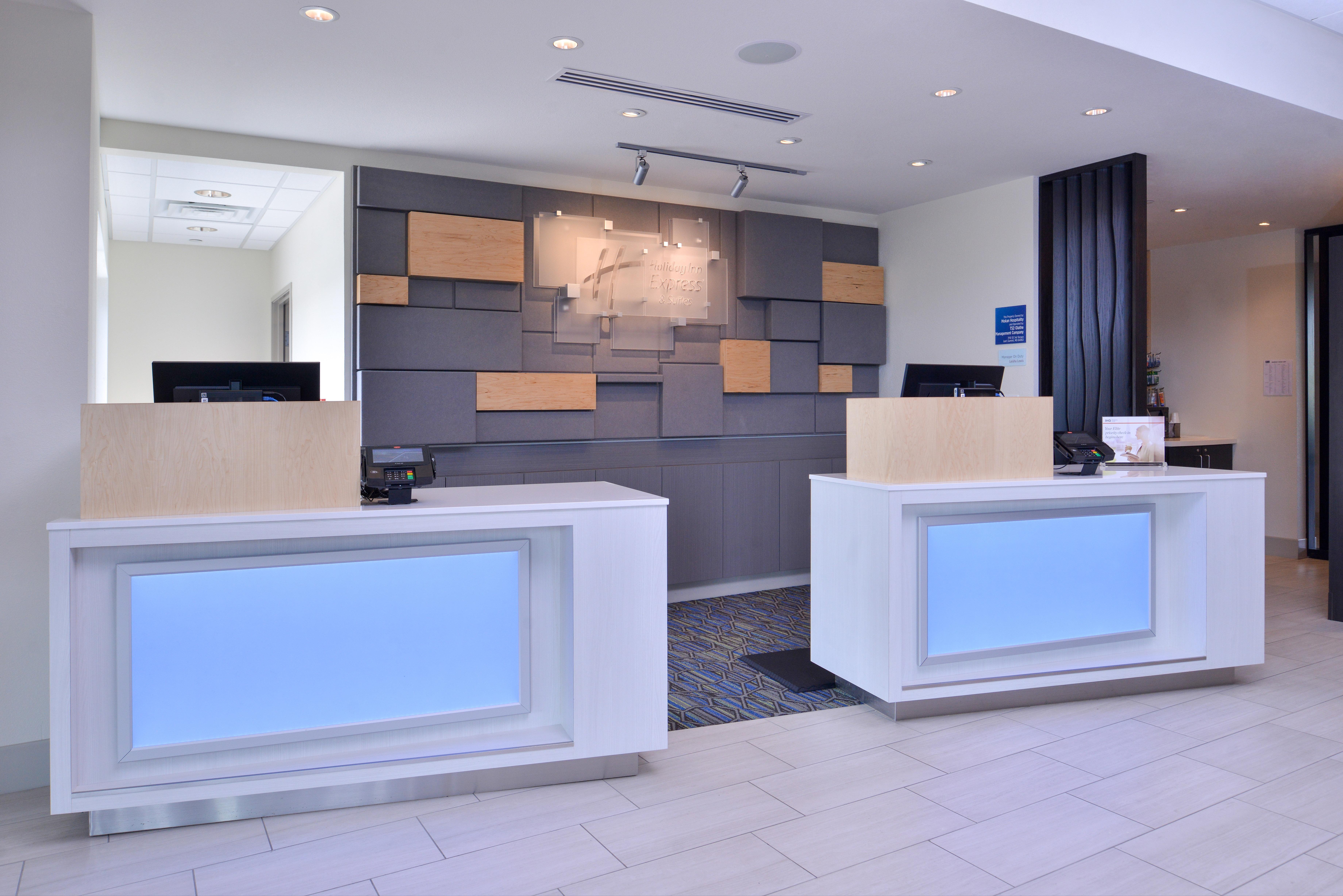 Holiday Inn Express & Suites - Olathe West By Ihg Екстер'єр фото