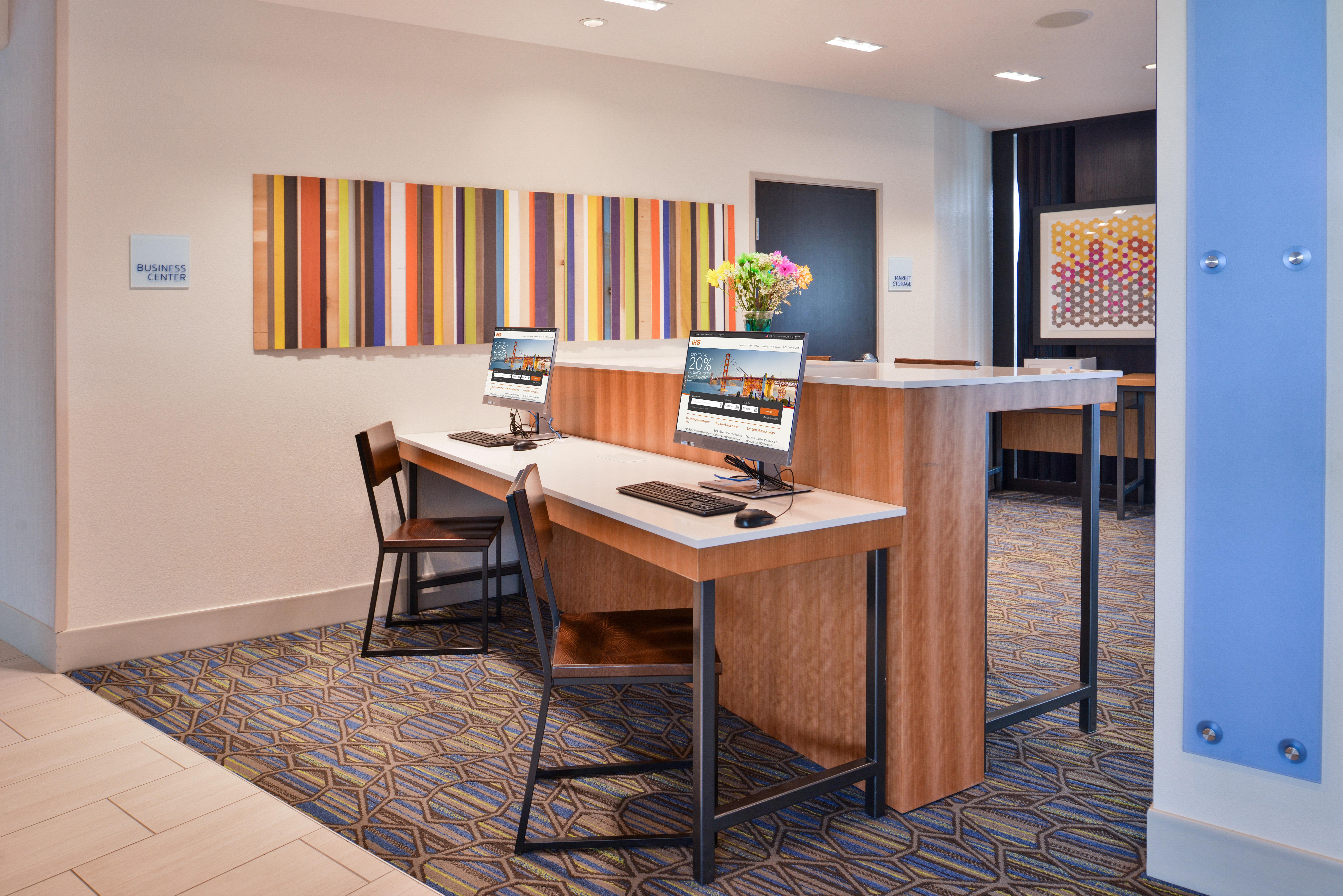 Holiday Inn Express & Suites - Olathe West By Ihg Екстер'єр фото